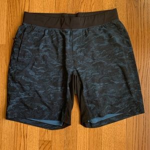 Men’s Lululemon Size 38 Shorts
